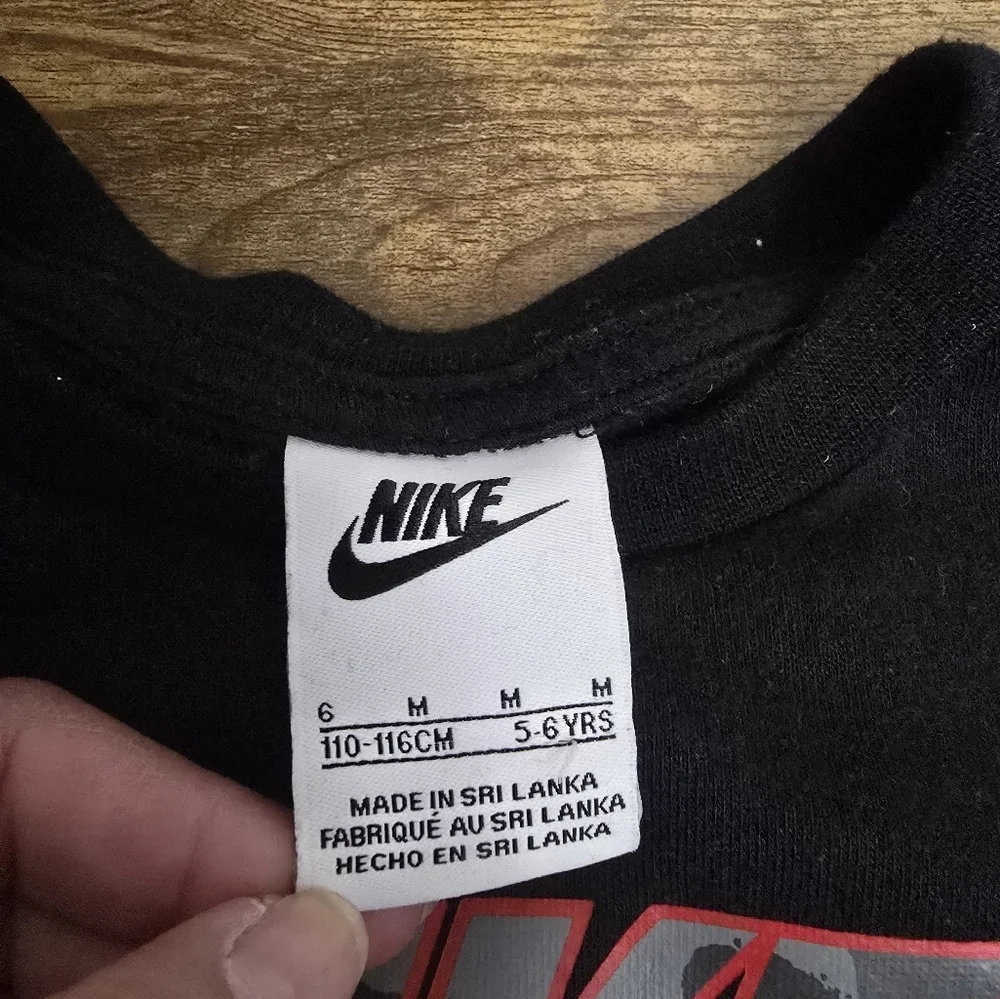 Nike Kids Black Crewneck Sweater Gender Neutral Size 5-6 Years